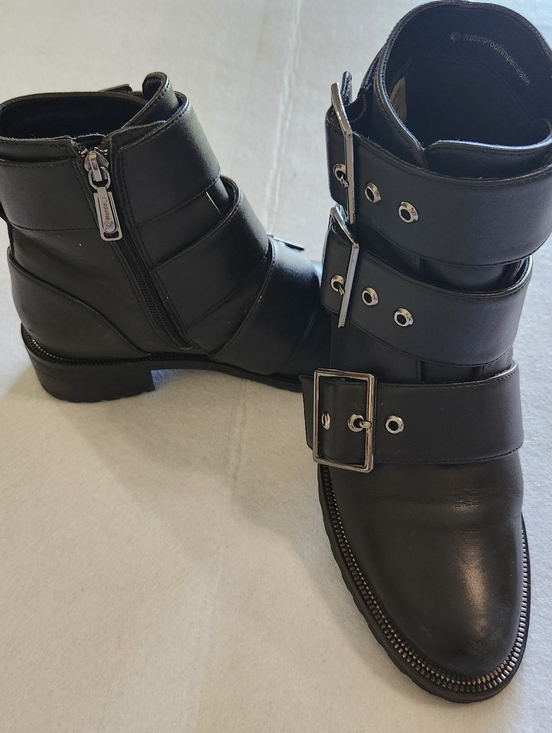 Blondo Shoes - Blondo Leather Waterproof Black Buckle Strap Ankle Boots Women Size 7